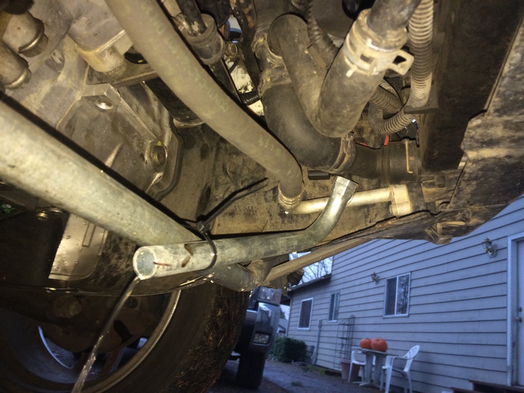 lower radiator hose keeps falling off the radiator... VW Vortex