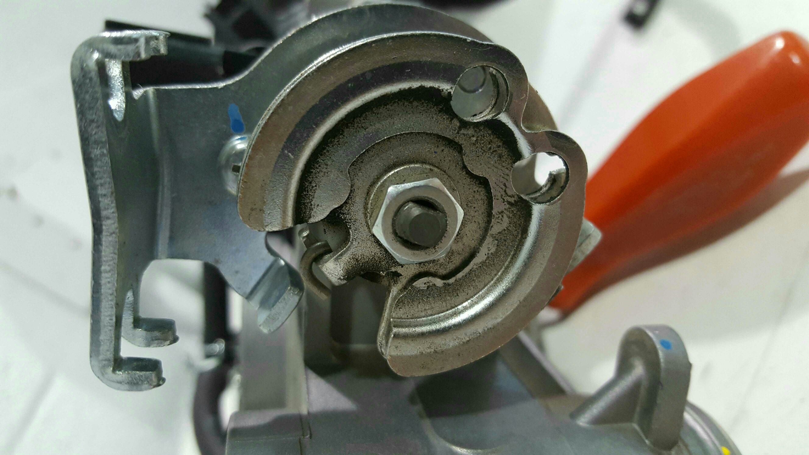 Stiff throttle return spring Yamaha FZ09 Forum