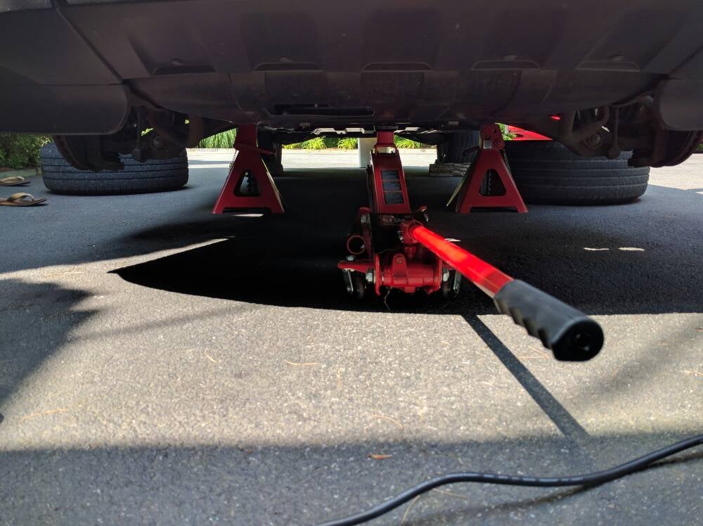 How to put '13 GC on jack stands? Jeep Enthusiast Forums