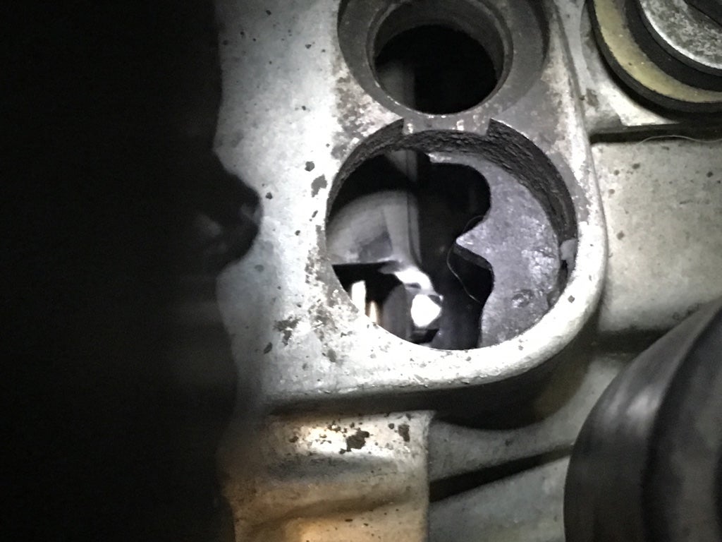 DIY Replacing timing chains, tensioners and guides on a 12v VR6