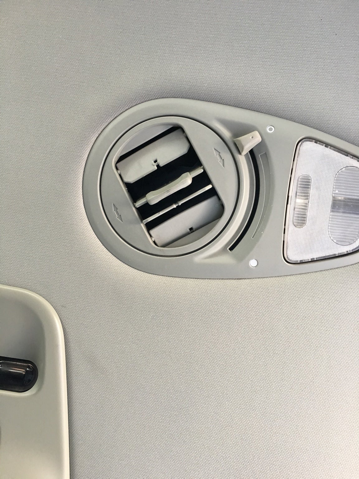 Rear ceiling vent cover Honda Odyssey Forum
