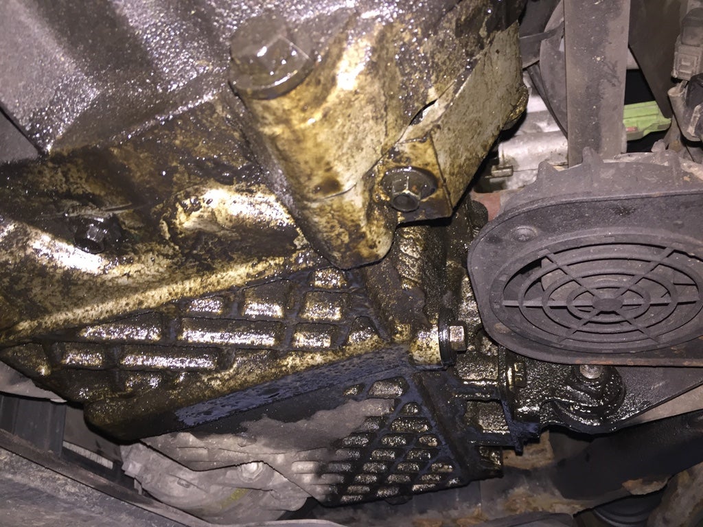 Replacing Mini N18 Engine Valve Seals In Situ