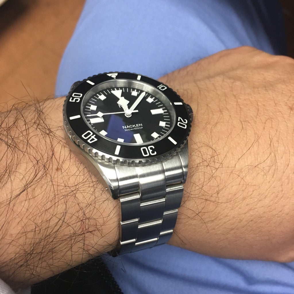Small dive watch