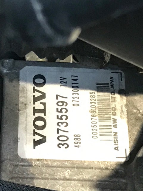 Spotty engine cover V8 | SwedeSpeed - Volvo Performance Forum