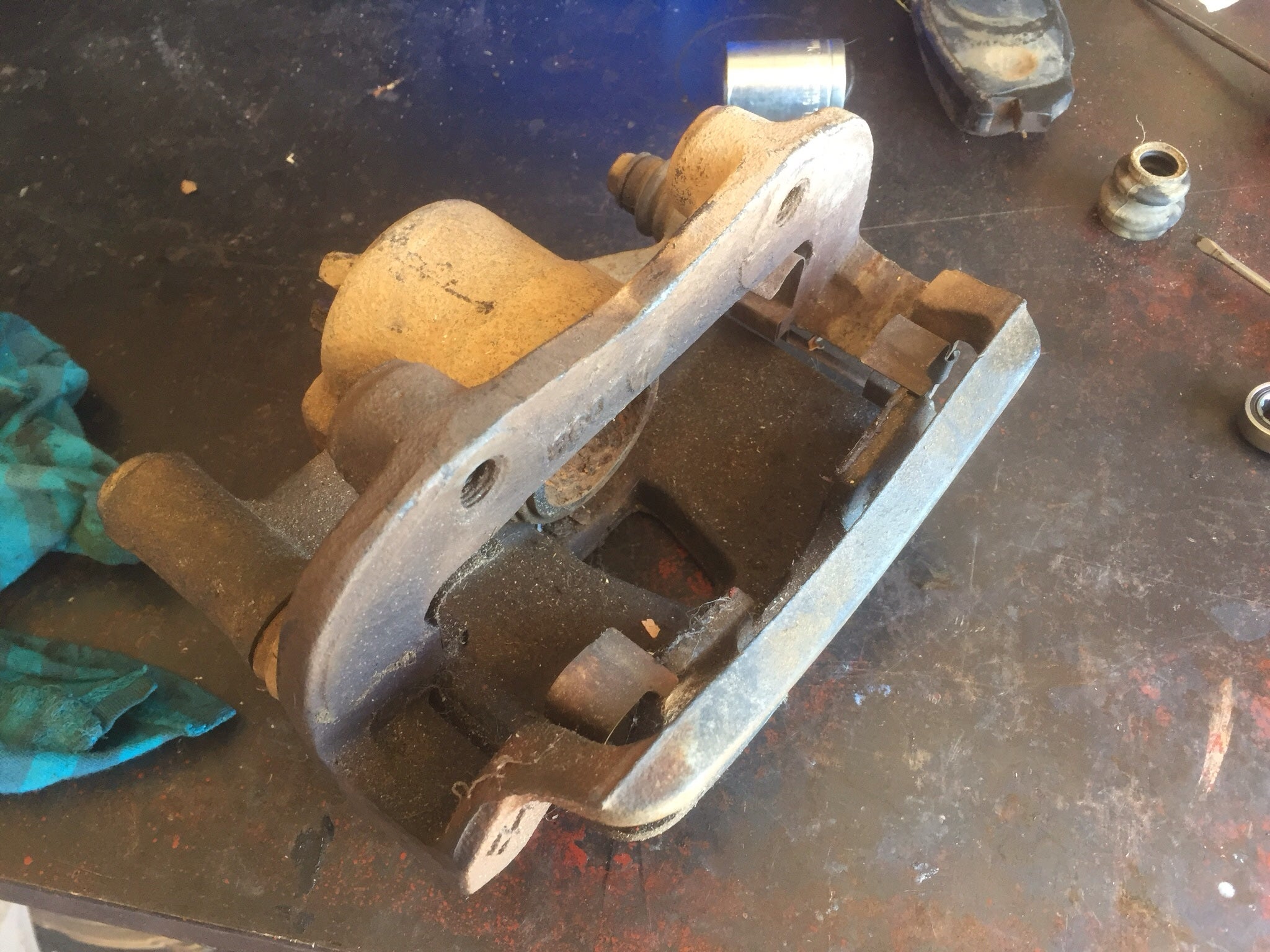 How to service your brake calipers 101 Patrol 4x4 Nissan Patrol Forum