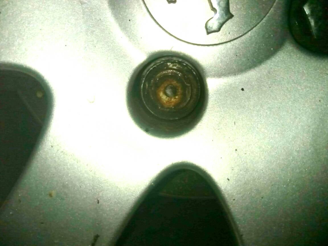 Locking nut top broken | Peugeot Forums
