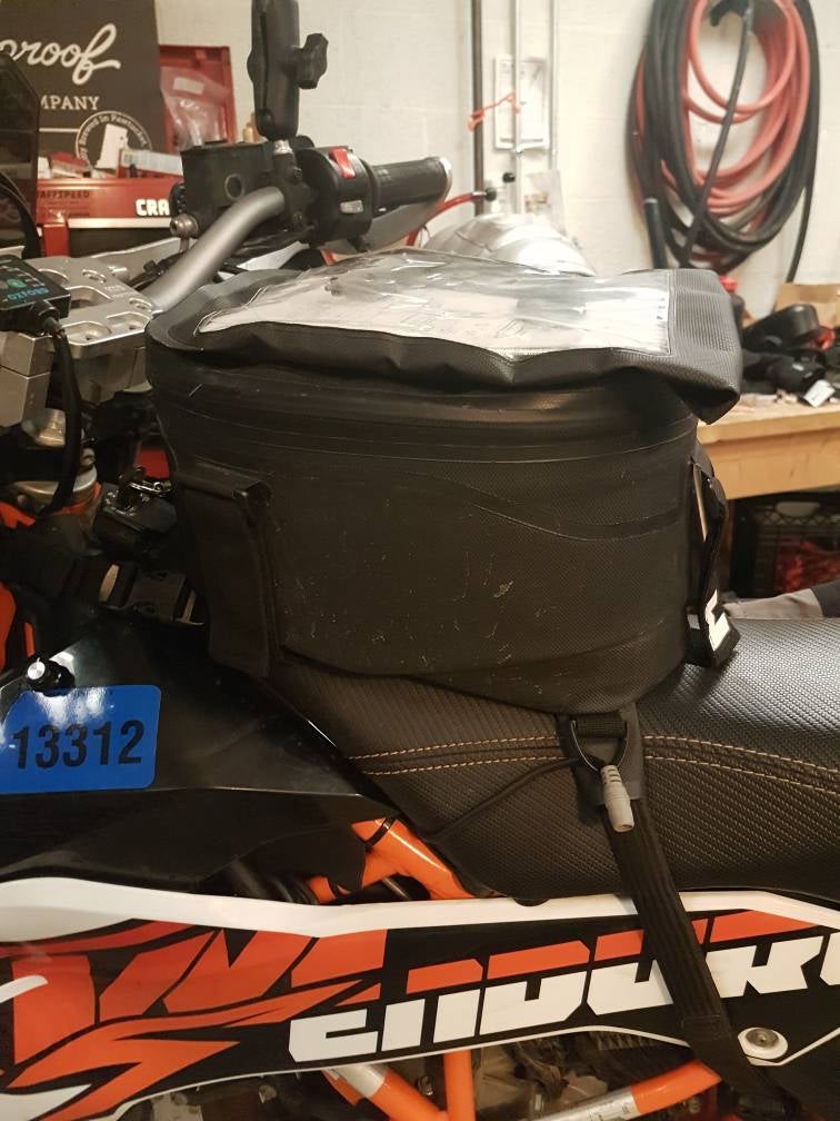 KTM 690 Tank bag, Giant loop Diablo or Enduristan SANDSTORM 4H TANKBAG