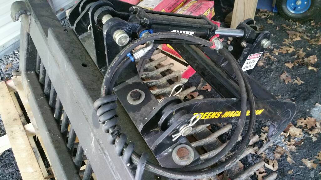 My homemade Rock bucket for my 1025R Green Tractor Talk