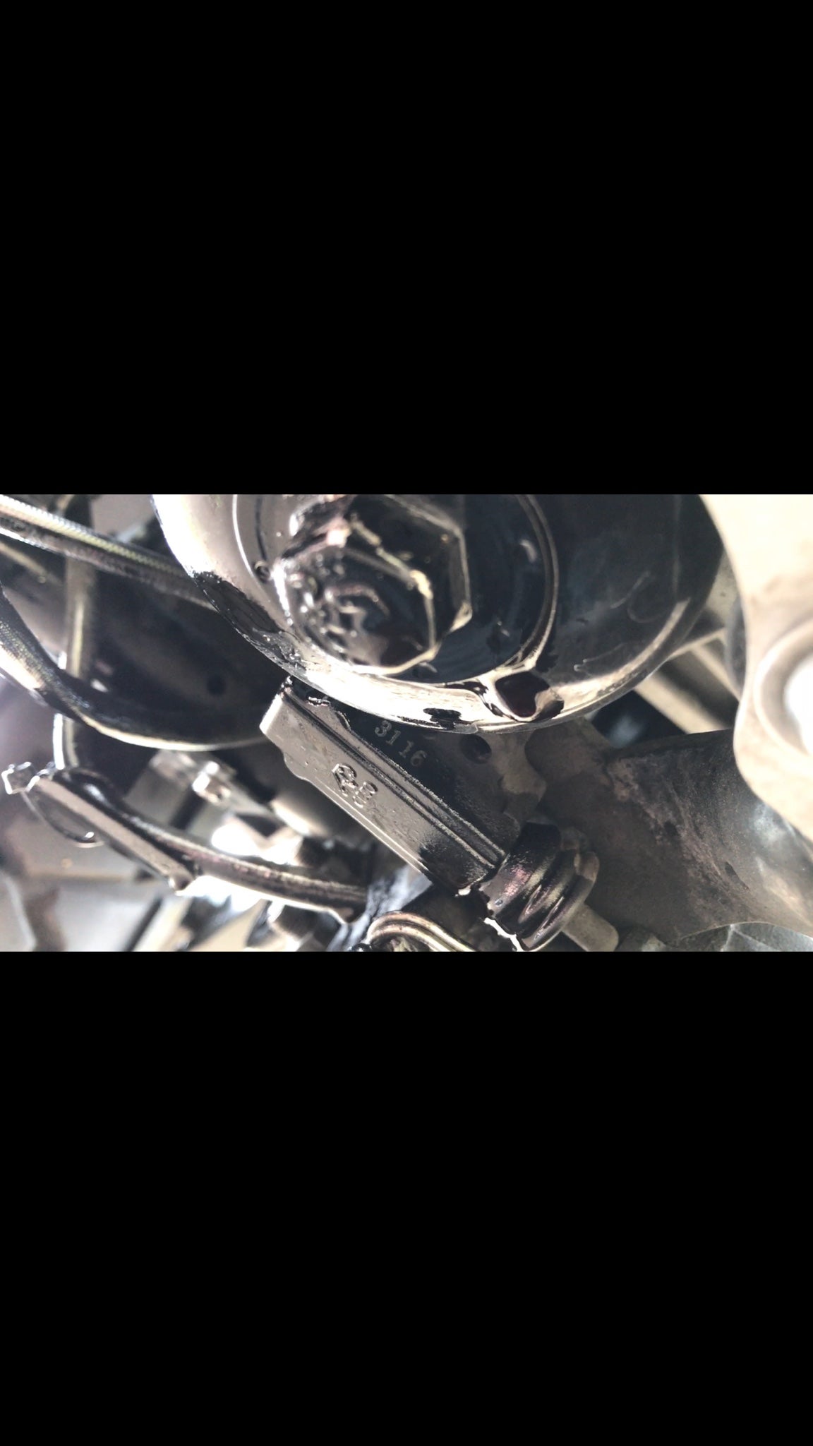 Quick help!!! Oil filter leak Triumph Rat Motorcycle Forums