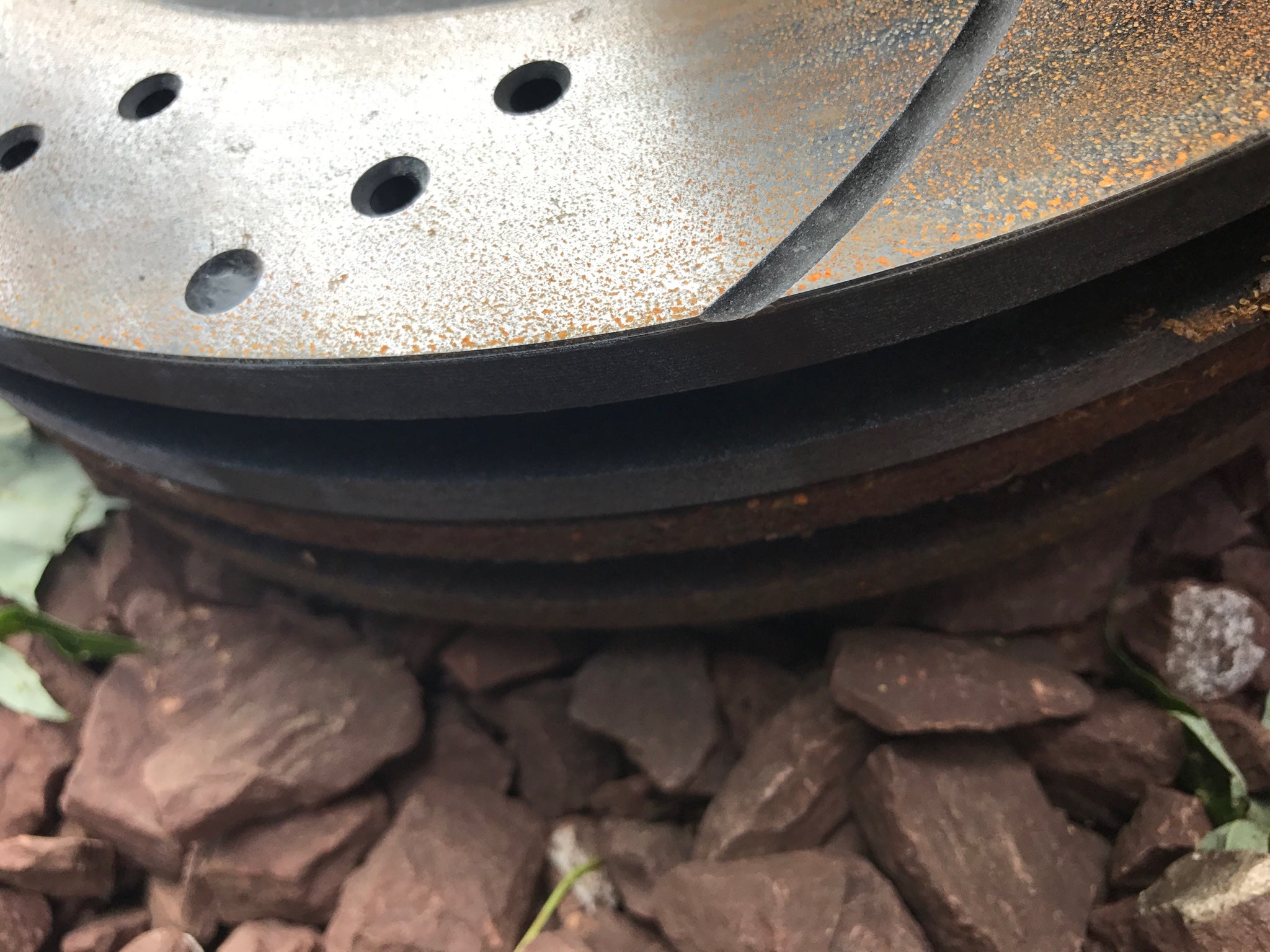 Brake Pad not Flush With Rotor Help!!! Mitsubishi 3000GT & Dodge