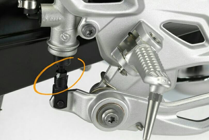 Rear brake light flickering BMW Forum