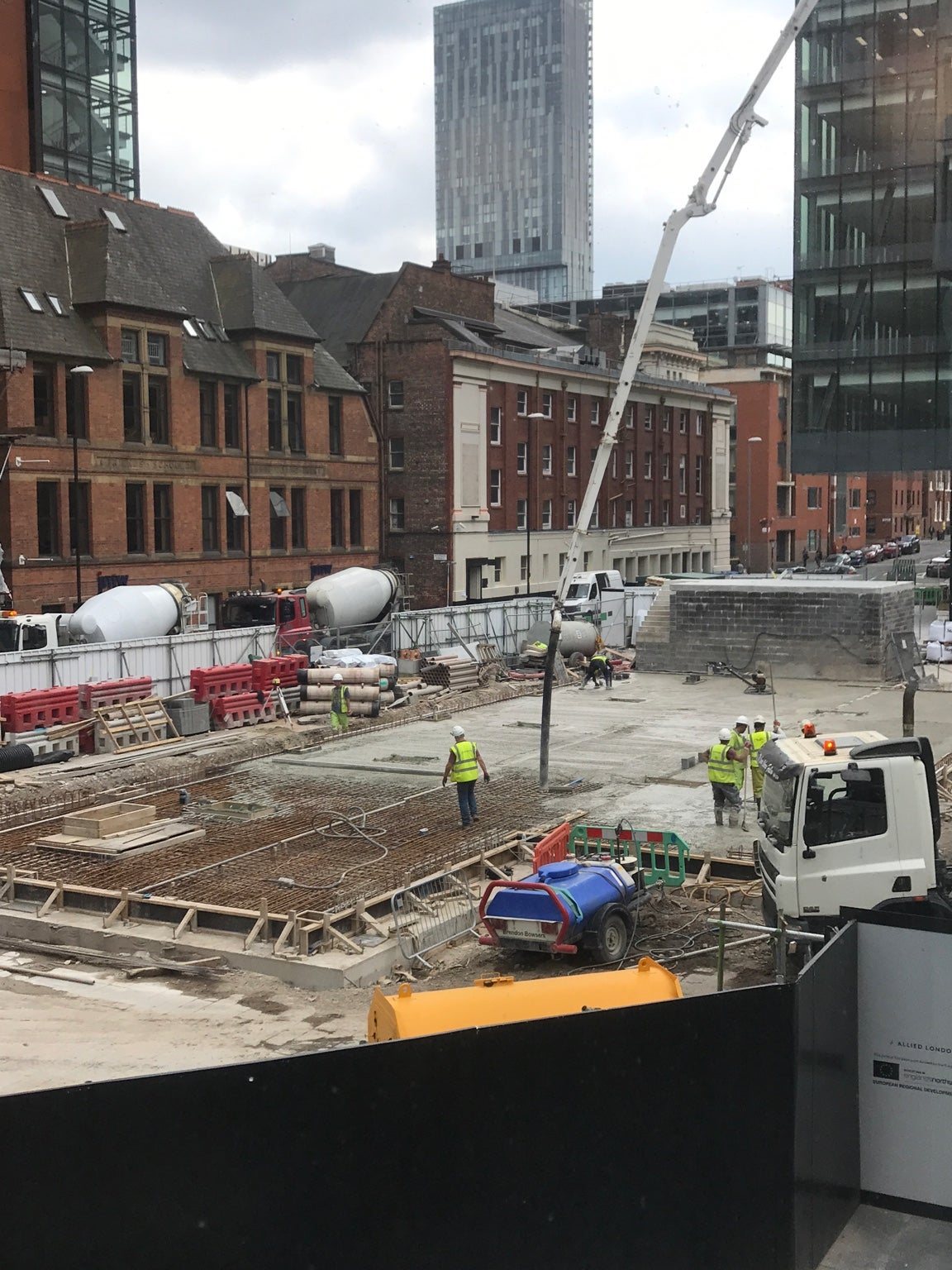 The Pavilion And Field | Spinningfields | SkyscraperCity Forum