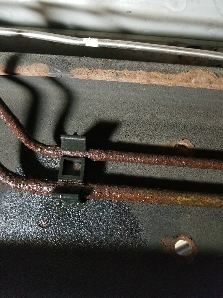 Leaking Fuel line Chevy and GMC Duramax Diesel Forum