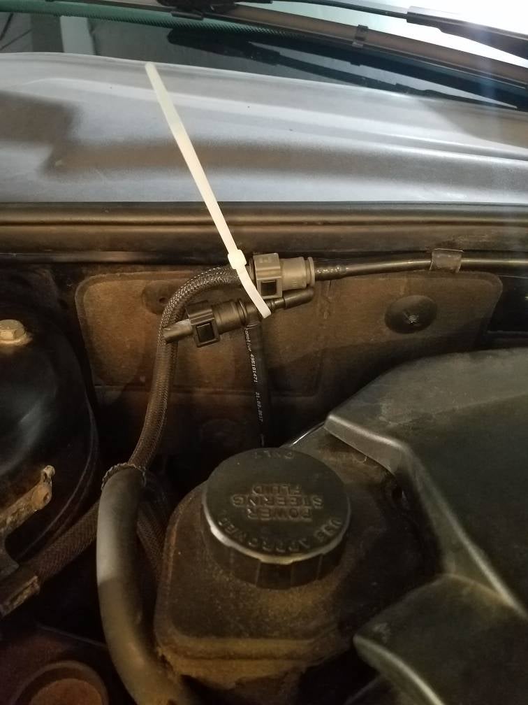 Unusual intermittent whirring sound behind RH headlight SaabCentral