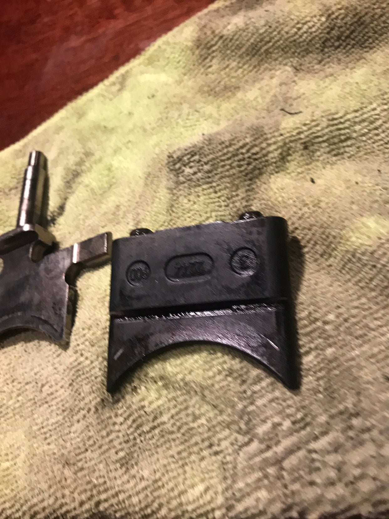 Cleaning the power valves on a 2013 800 etec SkiDoo Snowmobiles Forum