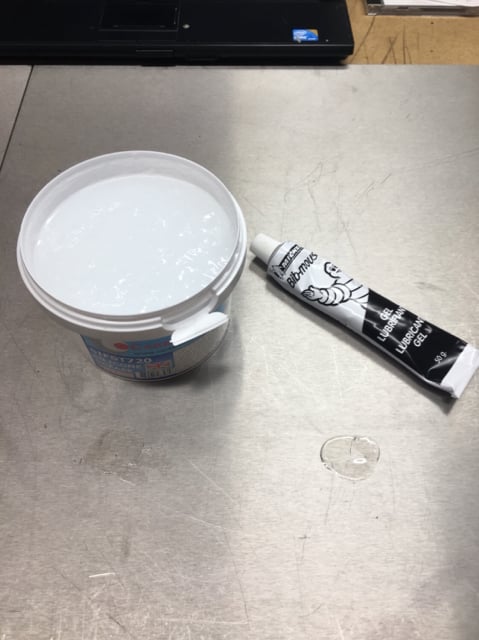 michelin bib mousse lubricant gel Has anyone used these to clean off old grease and then apply the new grease  for lugs on a marching snare? Pros/cons to spray lithium vs a gel spray  lubricant?