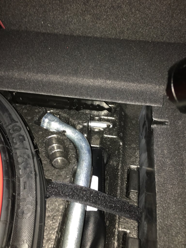 porsche wheel mounting guide bolt Porsche Macan Forum