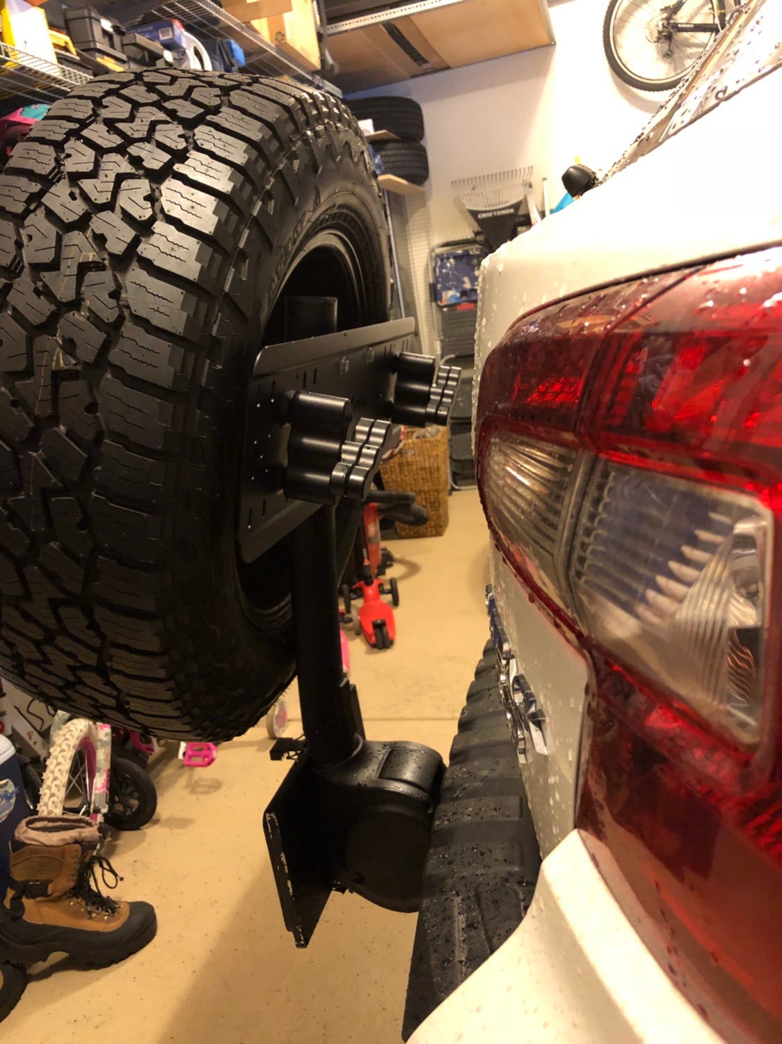 Hitch mount spare tire carrier on 1.25" / 2" hitches Page 3 Subaru