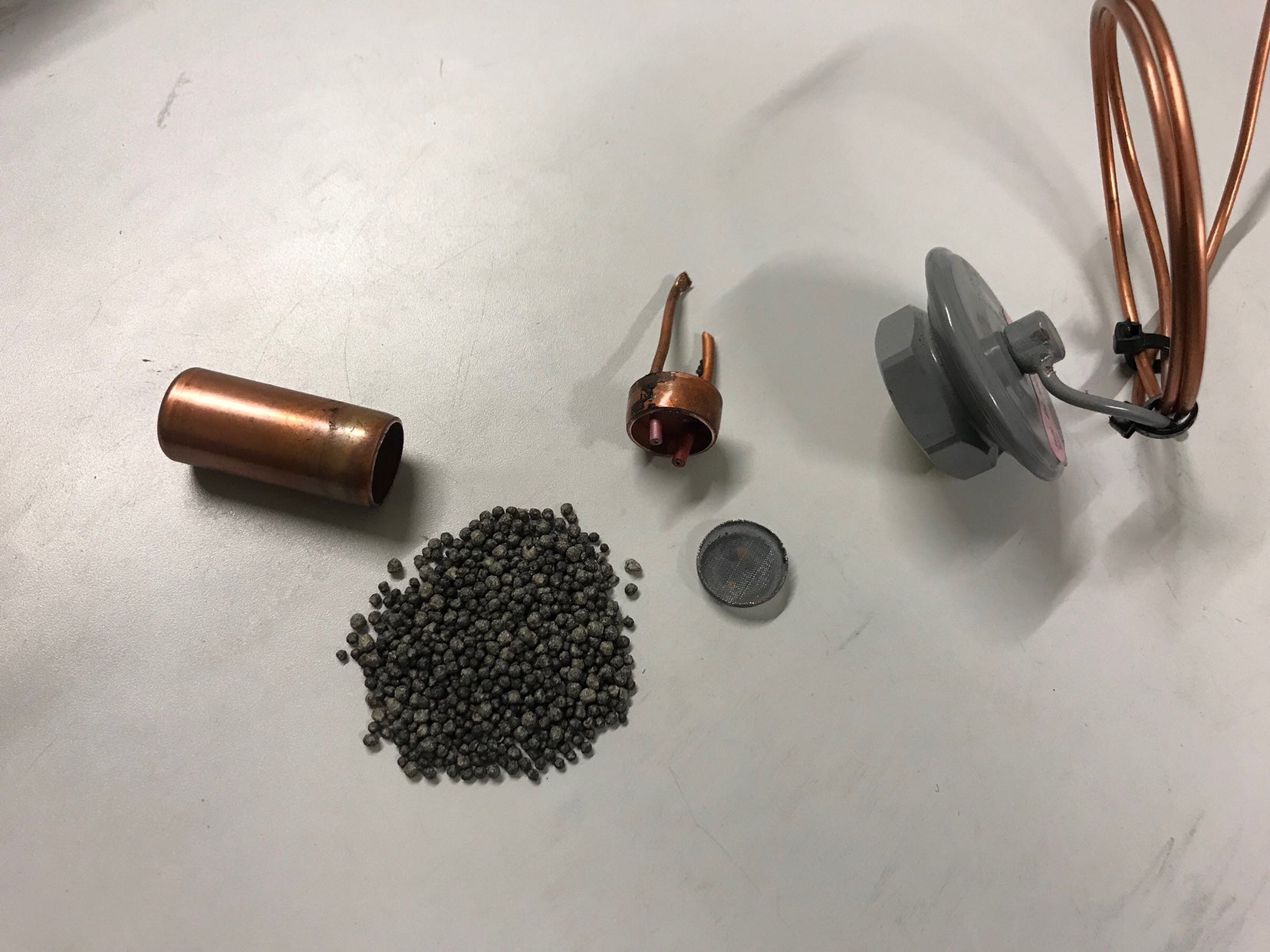 What’s inside TXV sensing bulb?