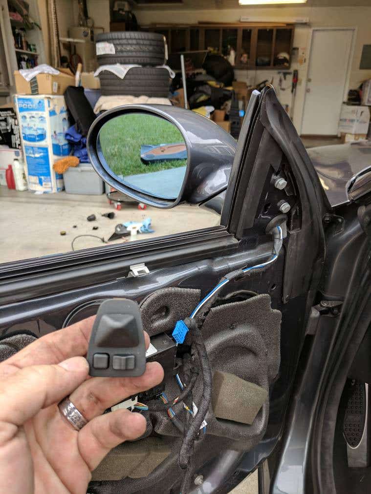 How to Auto Fold BMW Mirrors: Easy Steps for Ultimate Convenience