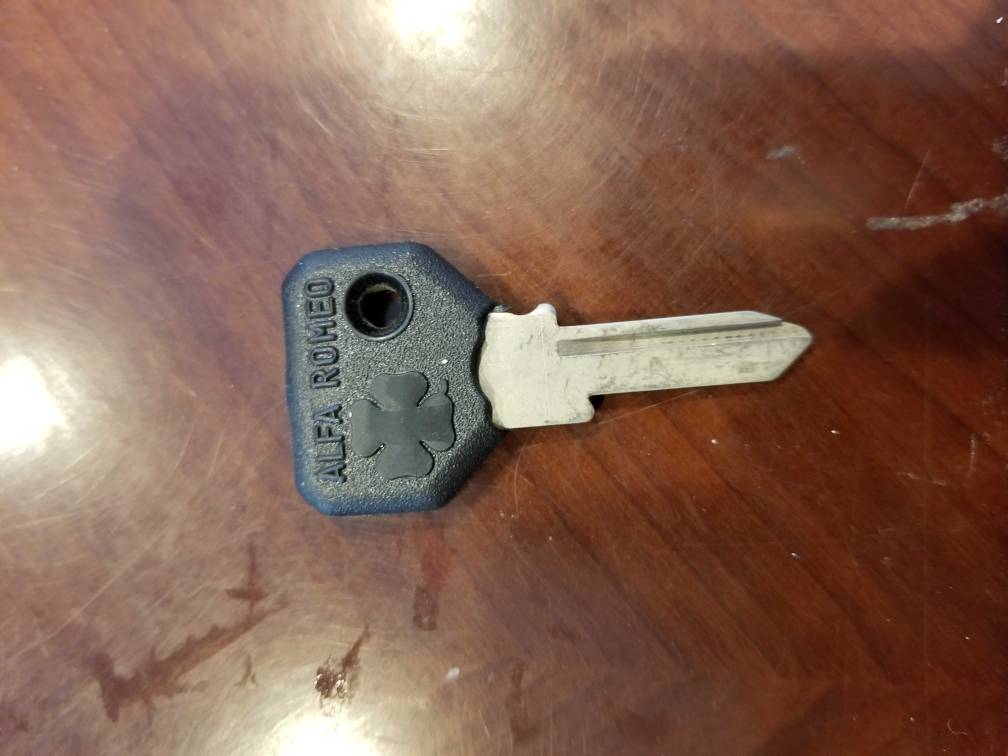 Complete spider lock set and NOS keys | Alfa Romeo Forums
