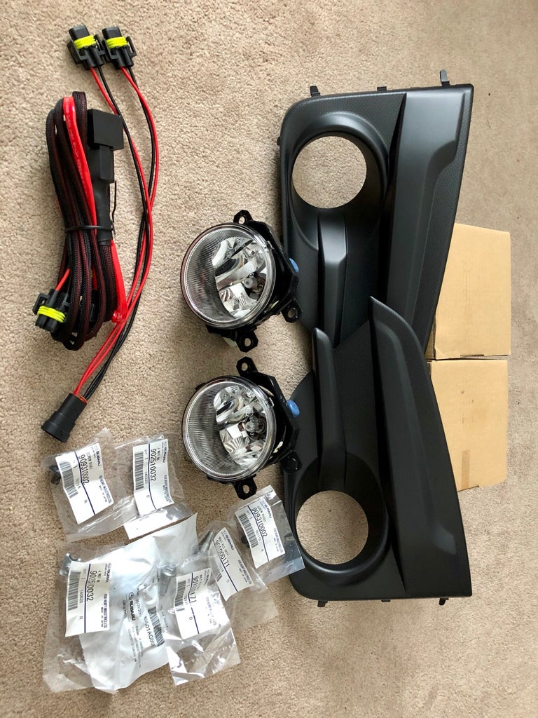 1 Pair Fog Lights Assembly Replacement for 2013 2014 2015 2016 2017 2018 Fiesta