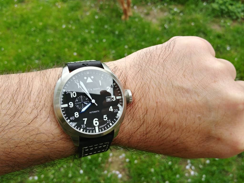 Is this Pilot's watch suitable as dress watch (suite for my son's ...