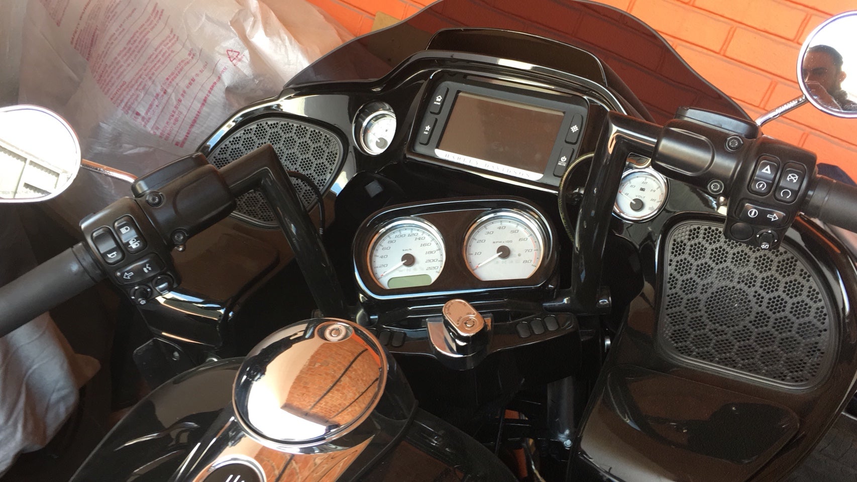harley chizeled bars road glide