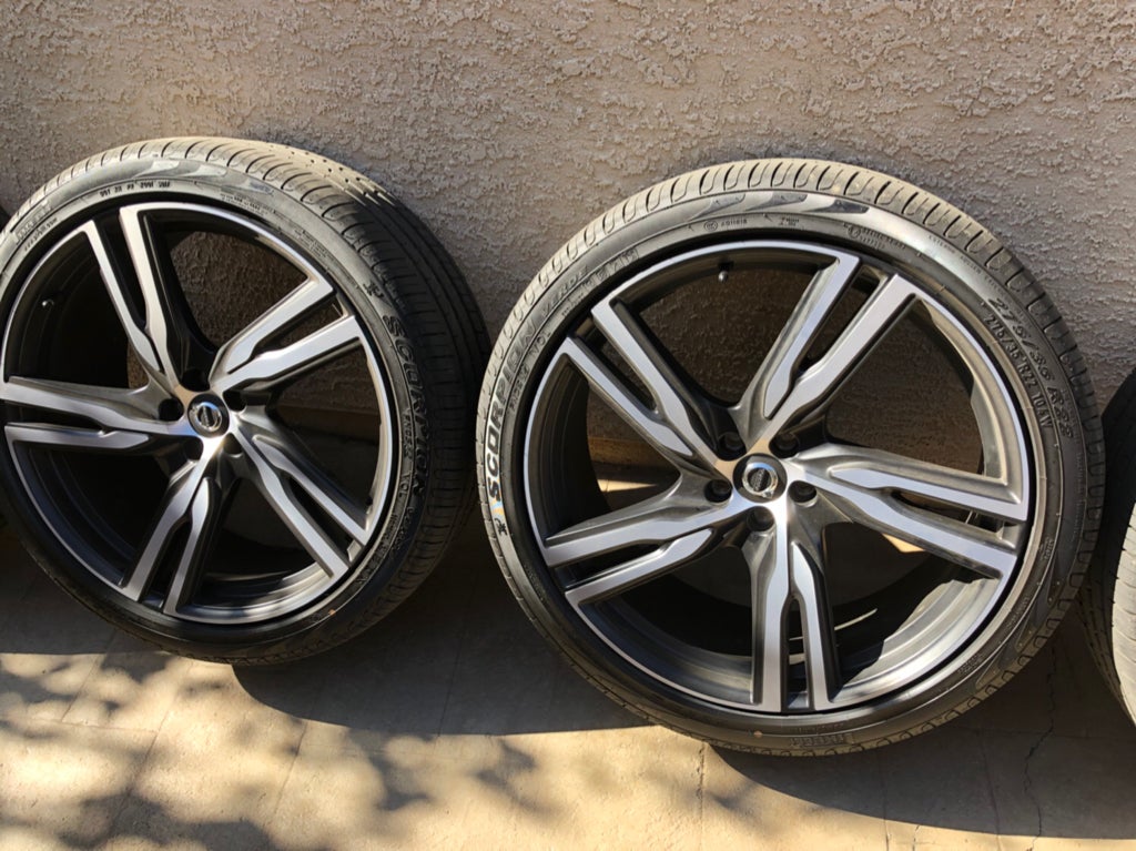 Fs nimmt Teile ab. Allwettermatten, 22-Zoll-R-Design-Räder ...