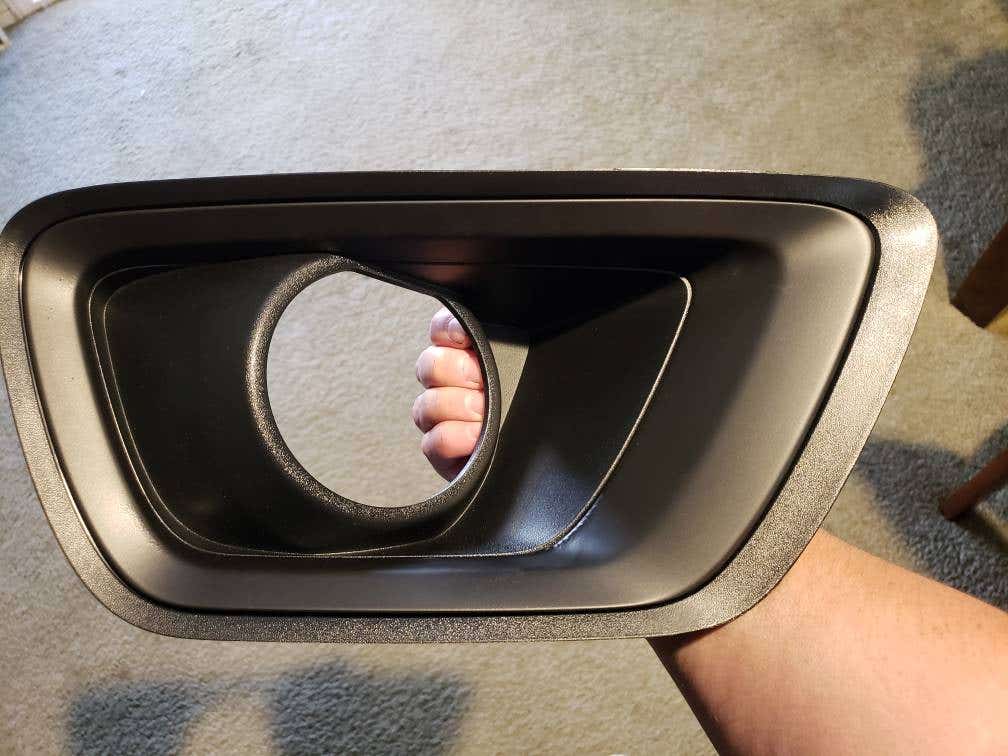 2015-2020 Chevrolet Colorado Fog Light Trim - Action Crash GM1039273 - Right - Passenger Side 2015-2020 Chevrolet Colorado Fog Light Trim - Action Crash GM1039273 - Right - Passenger Side