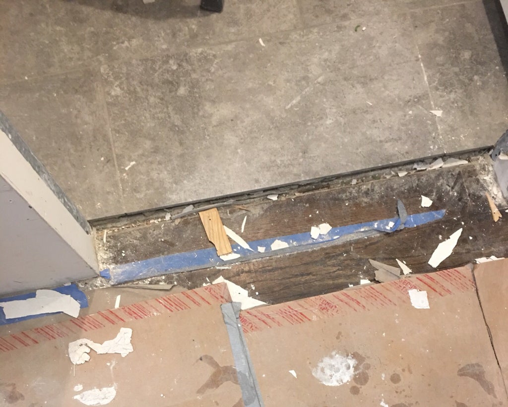 Cutting scrap quartz backsplash for bathroom threshold DIY Home