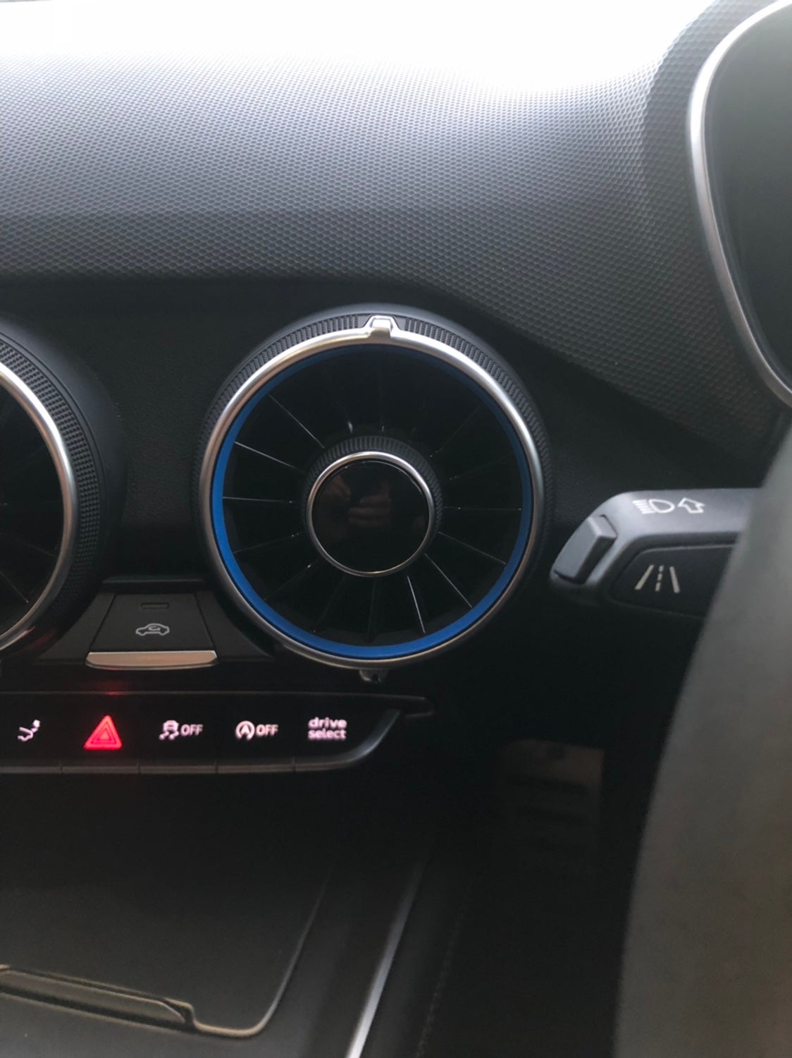 Disassemble air vents Audi TT Forum
