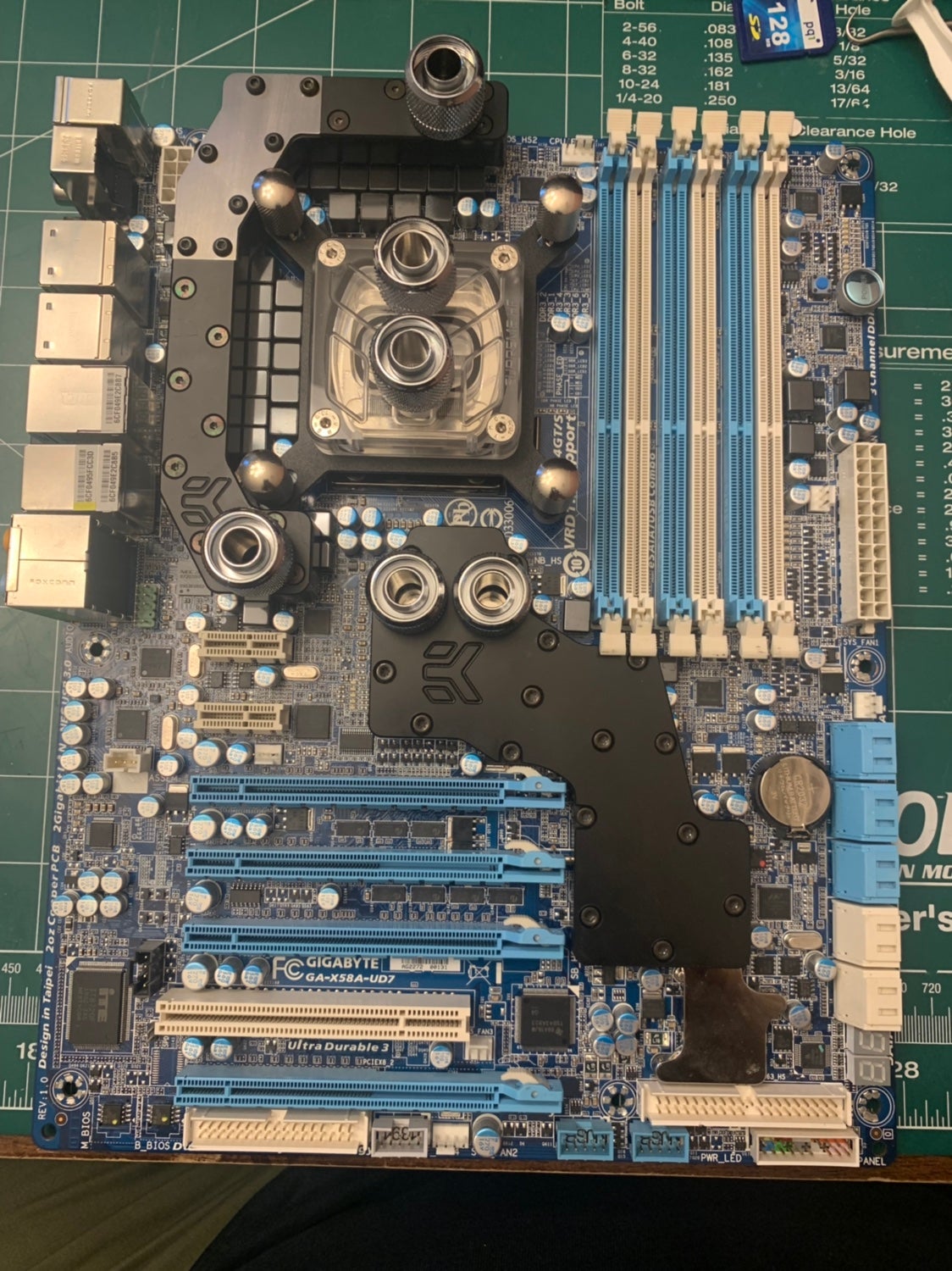 LGA 1366 Xeon HAF 932 water cooling