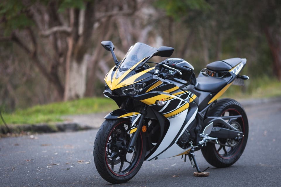 Yamaha R3 with 60th anniversary edition graphics | Yamaha R3 Forums