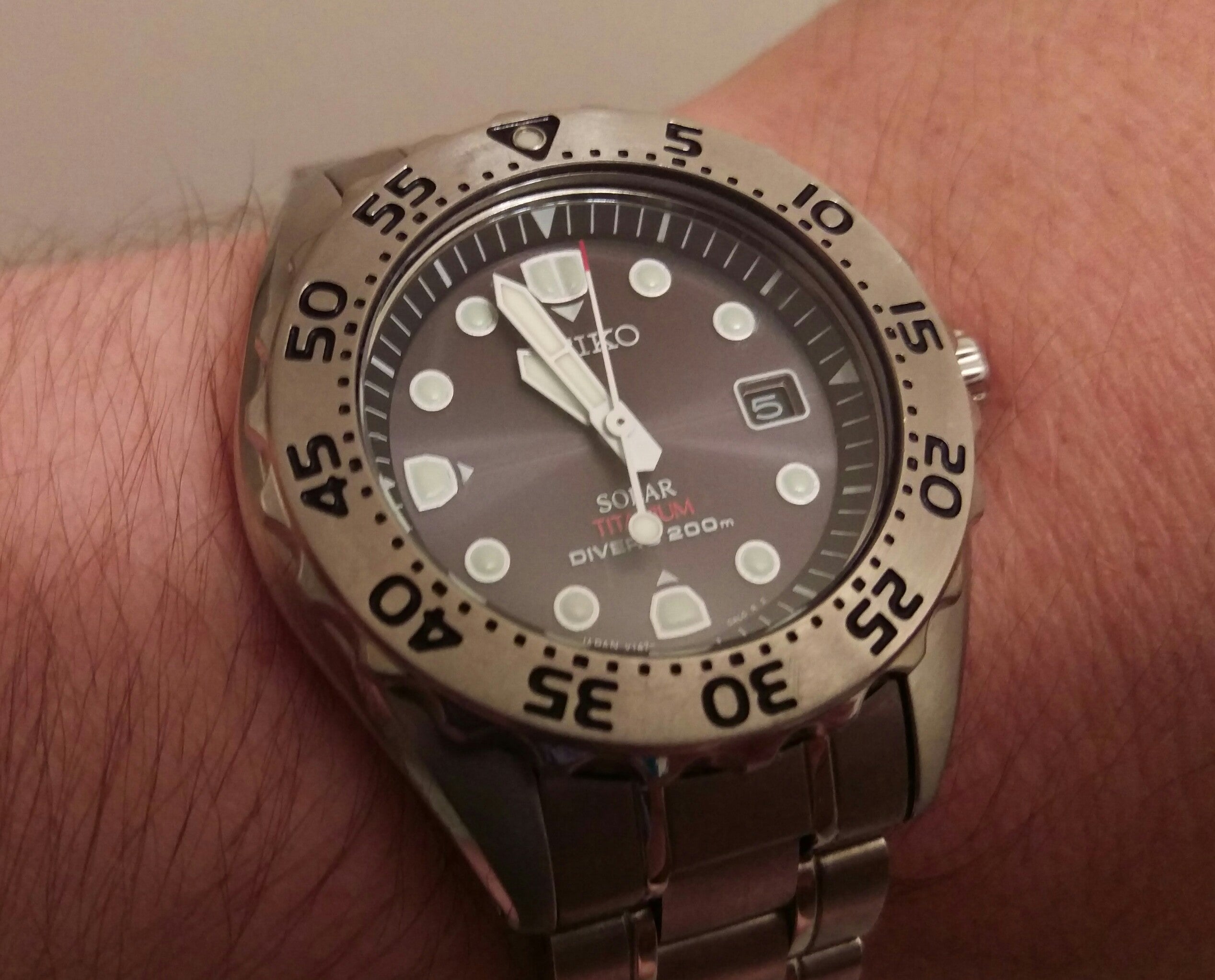 38mm Solar-powered Diver Goodness: The Alba AEFD529 | WatchUSeek