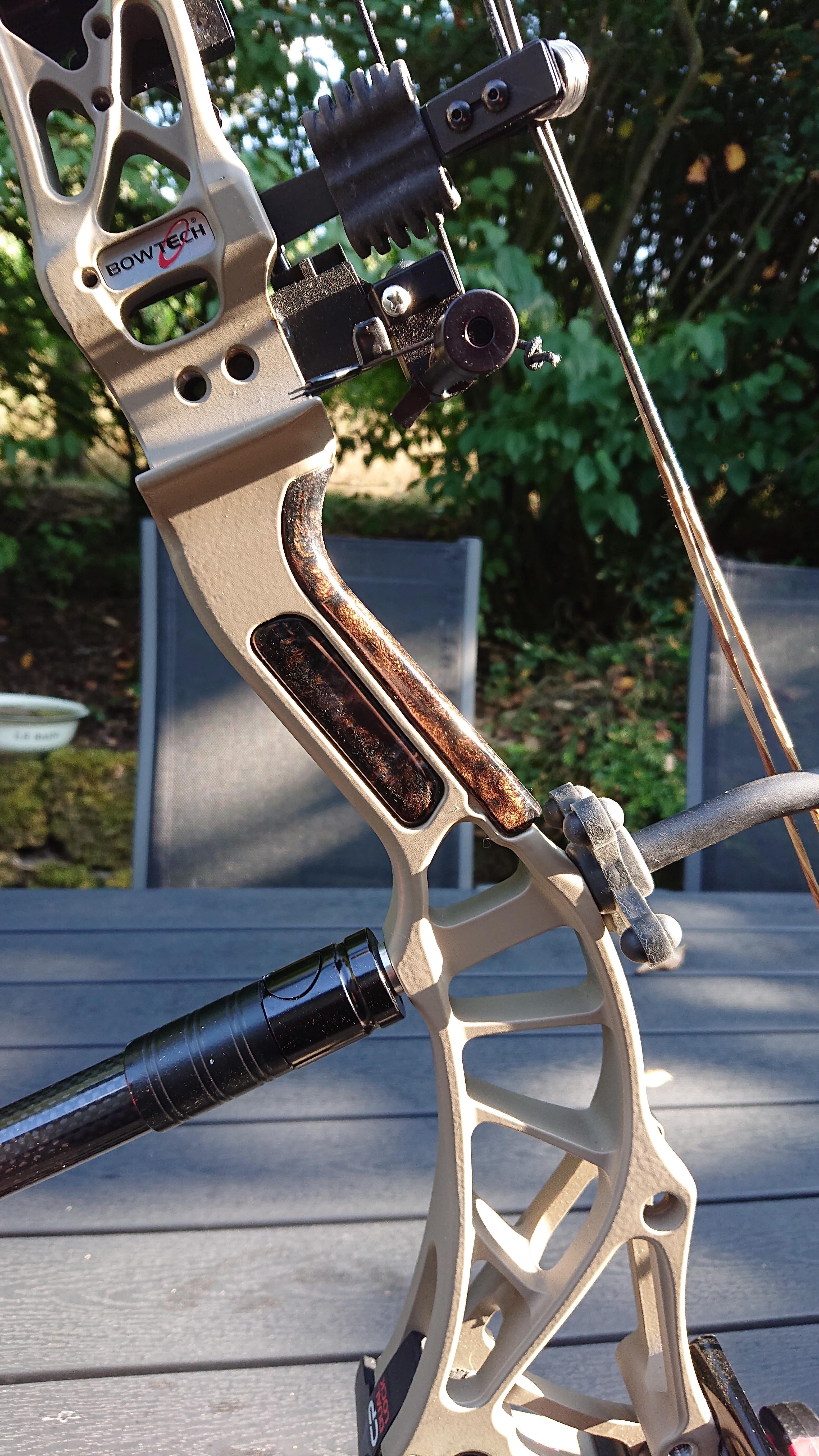 Bowtech Reckoning grips Archery Talk Forum