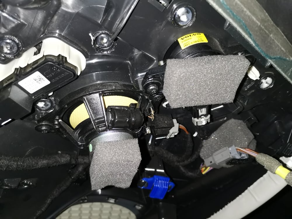 Driver side mirror vibration with Harmon Kardon thumping.. Page 2