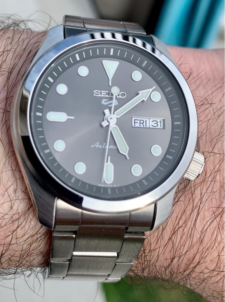 Bezle Less Watch bezel-less, yay or nay?? | WatchUSeek Watch Forums