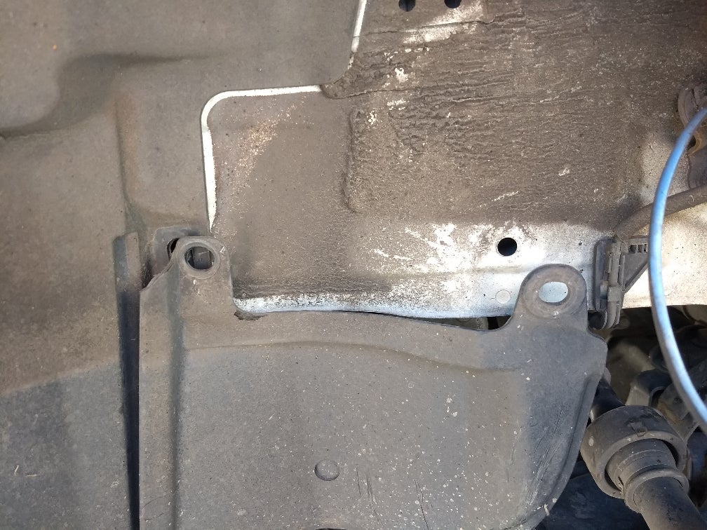 Open up access at the wheel arch