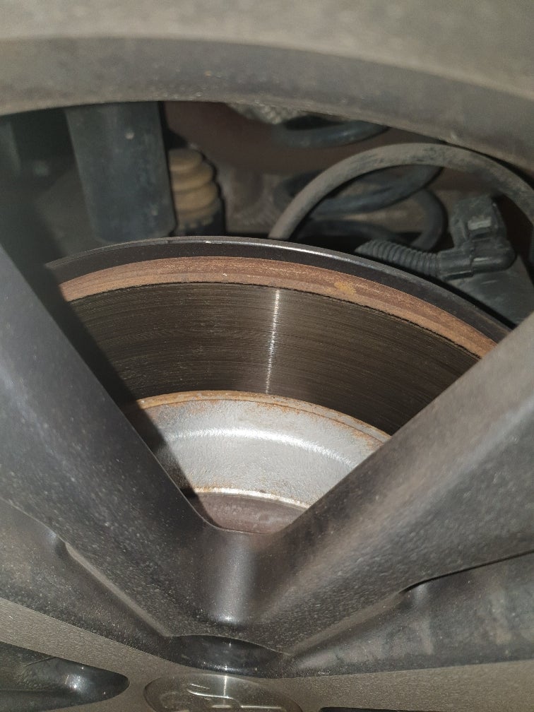 Corroded rear brake discs Peugeot Forums