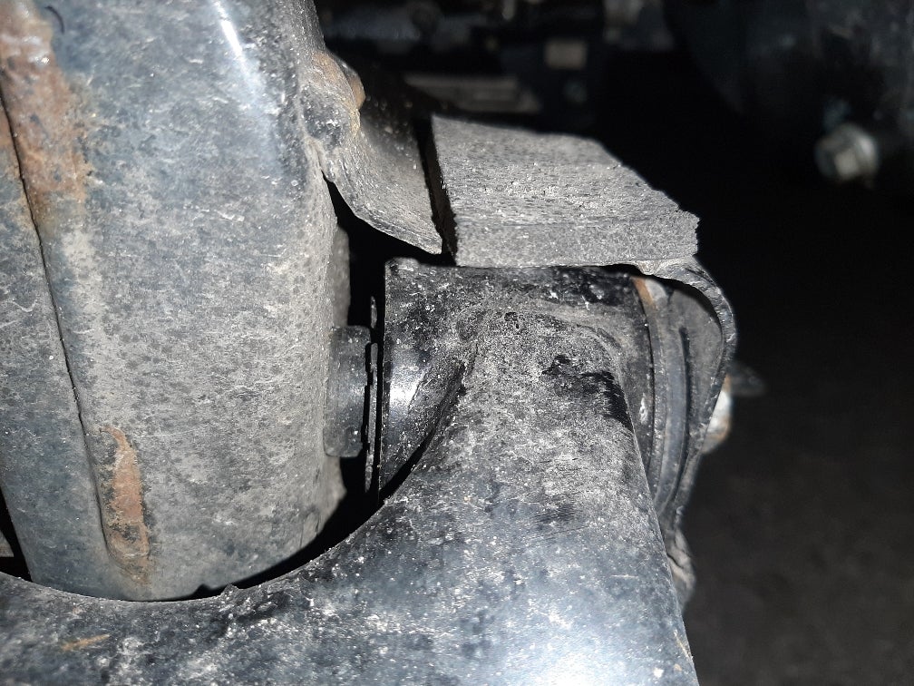 Creaking sound after replacing Lower control arm Kia Forum