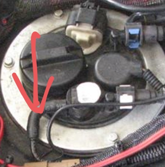 Hissing sound when I remove gas cap Harley Davidson VRod Forum