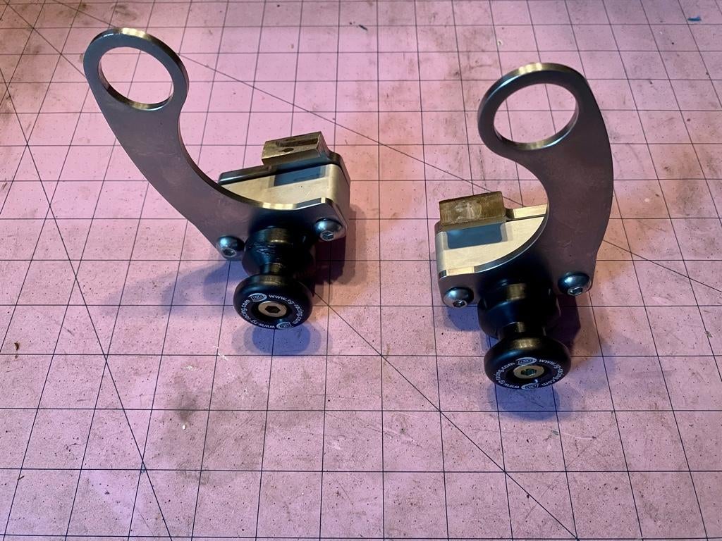 Sold! FOR SALE R&G Racing Offset Cotton Reels/Paddock Stand Bobbins