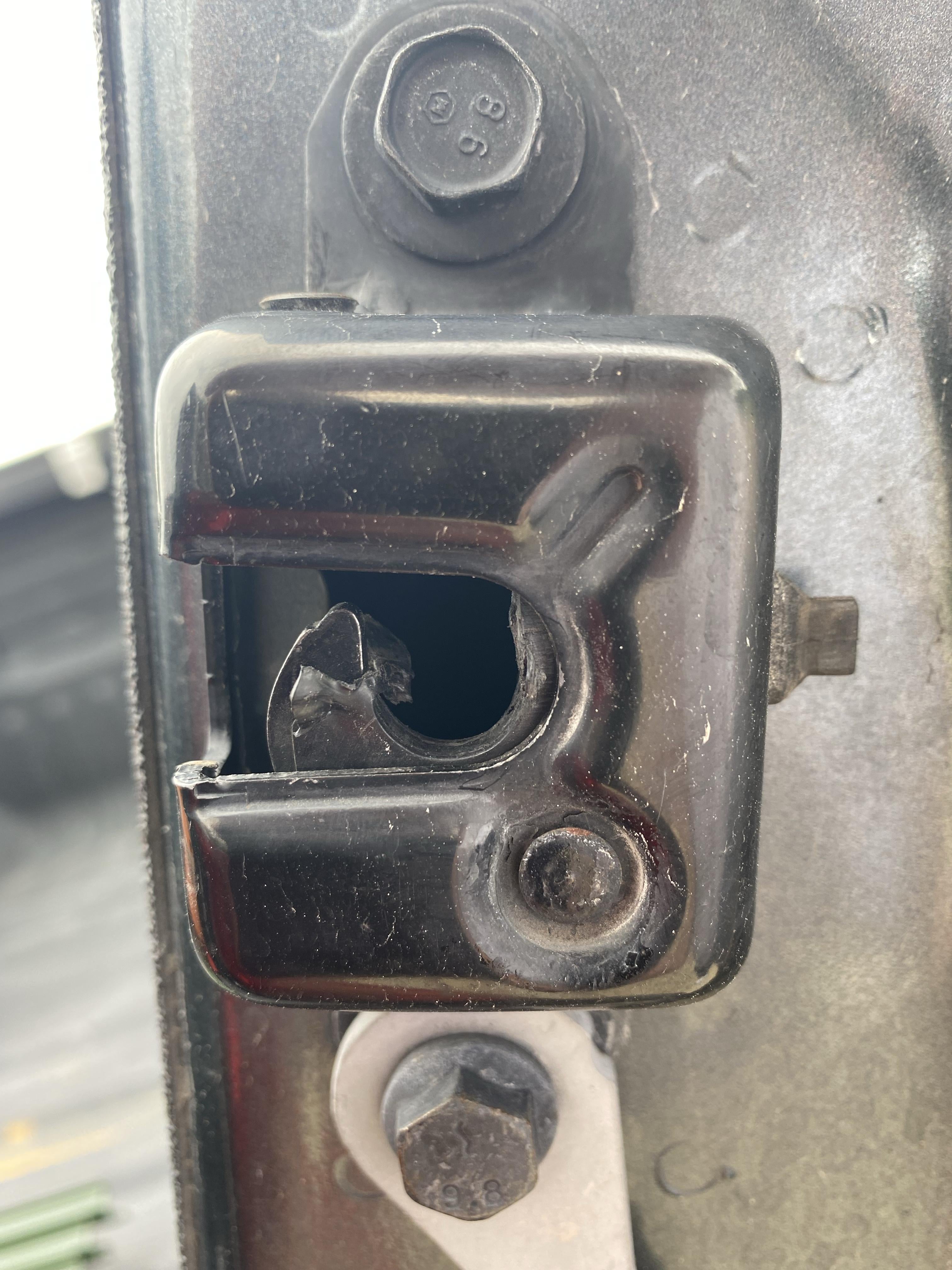 Tailgate Latch Help Chevy Colorado & GMC Canyon