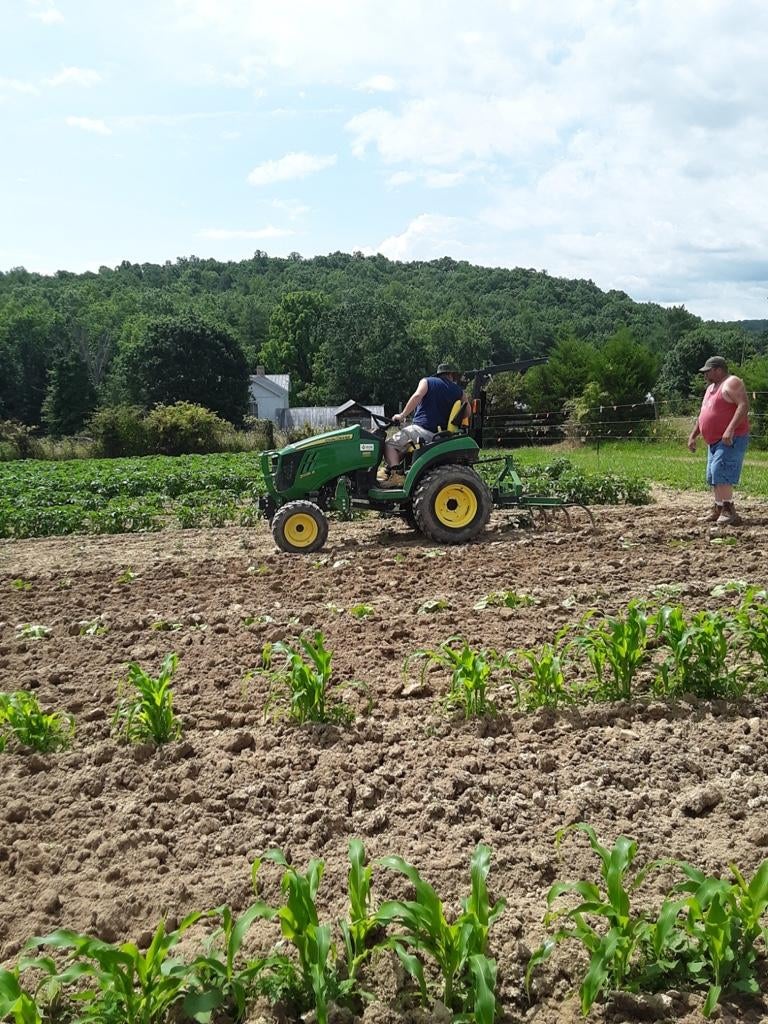 Does anyone use a one row cultivator on 1025R? Green Tractor Talk