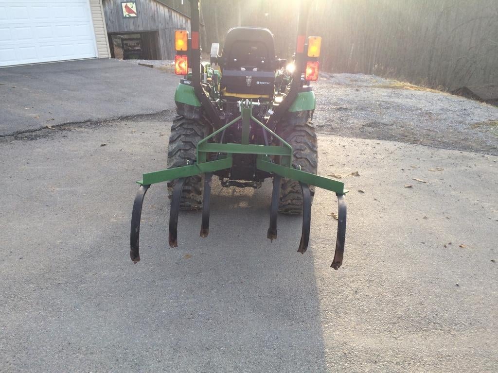 Does anyone use a one row cultivator on 1025R? Green Tractor Talk