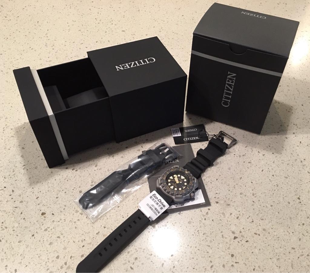 Citizen BN0220-16E Orologio Uomo Analogico Al Quarzo - Titanio Nero E Caucciù, 20 Bar