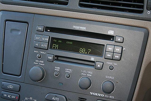 Volvo Read Box How to replace front cup holders in a 2004 V70R... | Page 2 ...