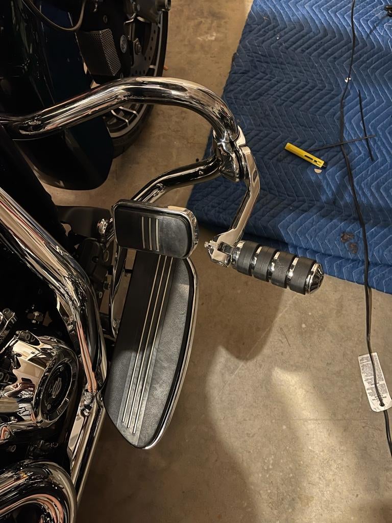 Highway Pegs on Chopped engine guards Road Glide