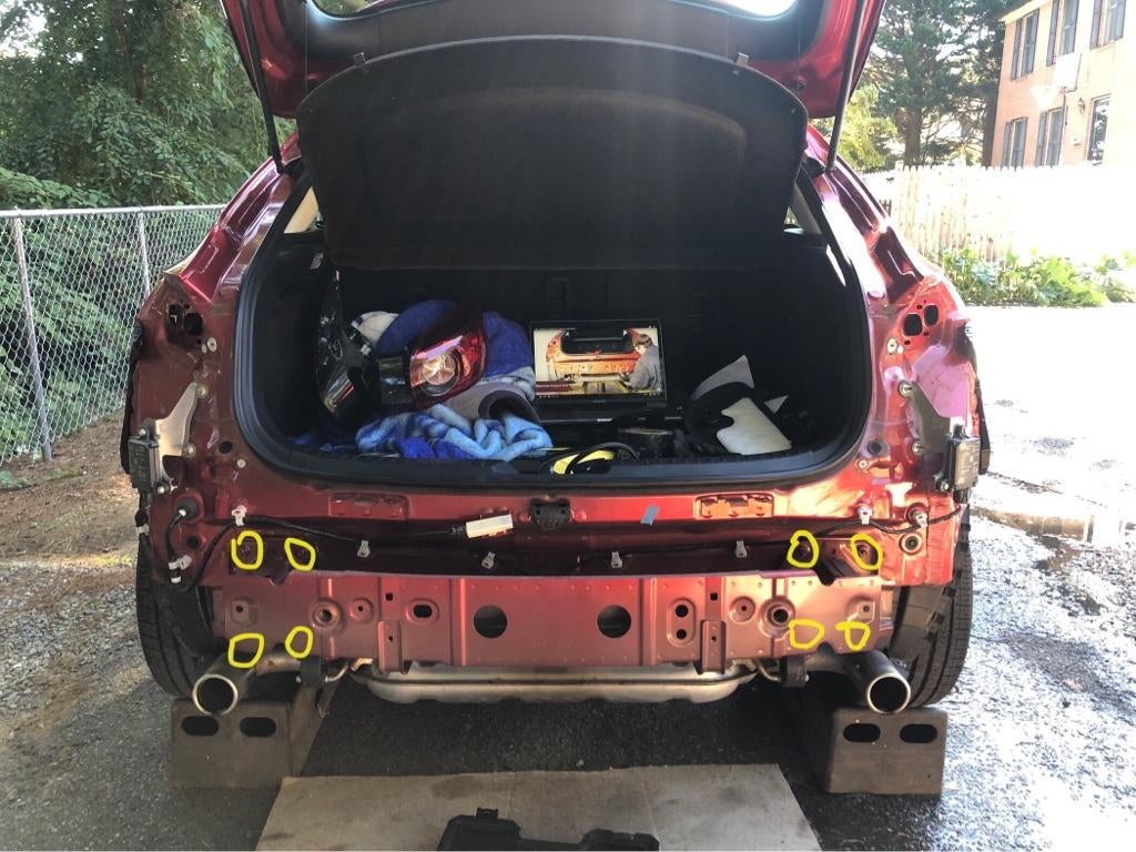 How to install Ecohitch trailer hitch on Mazda 3 Hatchback 2004 to